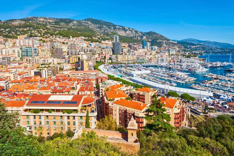 Descoperă Monaco cu tururi oficiale cu autobuzul hop-on hop-off – Rute flexibile, monumente emblematice și vederi panoramice ale orașului 2026